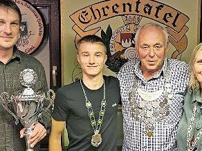 v.l. Christian Rösch, Lukas Lösel, Manfred Trautner, Ottilie Kupfer.