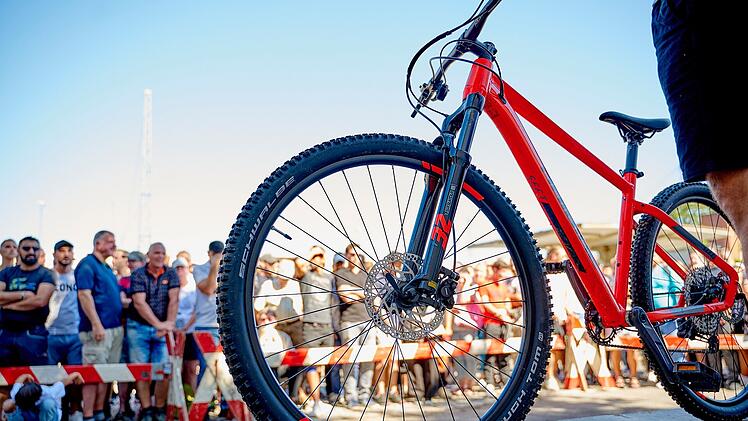 Stadt Bamberg versteigert Fundfahrr&auml;der an die Meistbietenden