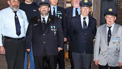 Der neue Vorstand: Karlheinz Wagner, Matthias M&ouml;hrlein, Roland Leicht sen, Franz Roth, Josef Prosch, Rudolf B&ouml;hling und Konrad Laux Foto: th&uuml;