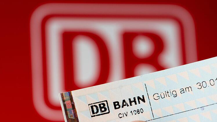 Mit dem Veranstaltungsticket der Deutschen Bahn kann man ab 49,50 Euro von jedem Bahnhof in Deutschland nach Coburg reisen.  Armin Weigel, dpa