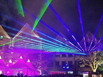 Eine Lasershow wie hier bei "Kronach leuchtet 2018" k&ouml;nnte es an Silvester auch in Erlangen geben, schl&auml;gt die Klimaliste vor. Foto: Heike Sch&uuml;lein (Archiv)