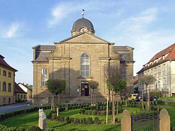 Die barocke Schlosskirche von Lahm im Itzgrund lockt mit ihrer historisch wertvollen Orgel namhafte Interpreten an. Zum Auftakt am Ostersonntag gastiert das Ensemble "Percussion und Posaune Leipzig"  Fotos: Jochen Berger