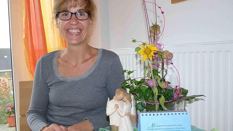 Barbara Kreklau kann nach schmerzhaften Erfahrungen dank der Unterstützung durch die Selbsthilfegruppe wieder lachen. Foto: Marion Krüger-Hundrup