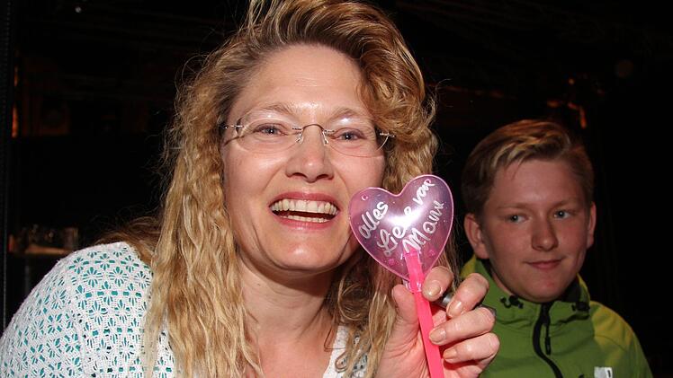 Manuela Carl kam mit ihrem Sohn André und dem Rest der Familie zum Konzert auf die Plassenburg. Foto: Sonny Adam