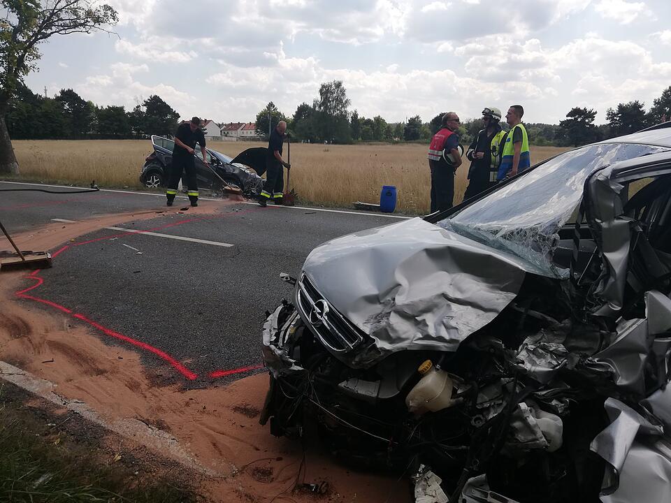 Tödlicher Unfall in Nürnberg: Mann (78) kracht in Gegenverkehr und stirbt