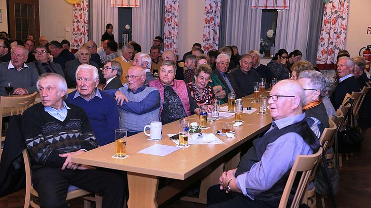 Die Jahreshauptversammlung fand im Gasthaus Schuhmann in Gosberg  statt. Foto: Franz Galster