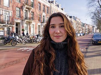 Zeina wurde heimlich gefilmt. In der "team.recherche"-Doku schildert sie, wie sie sich wehrte.