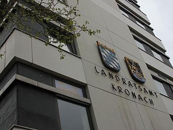 Wer wird 2016 neuer Chef des Landratsamtes? Zwei Parteien haben ihre Kandidaten bereits benannt.