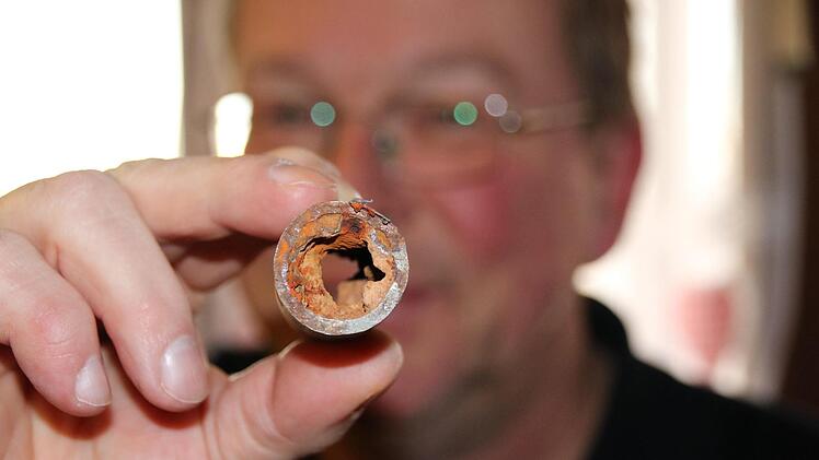 Ein Querschnitt durch ein Wasserrohr der Kissinger Hütte. Foto: Ralf Ruppert