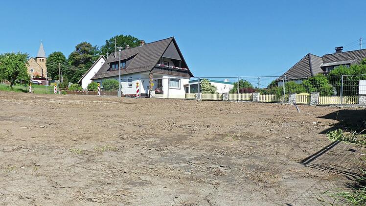 Diese Freifläche an der Kanzleistraße bietet vielfältige Möglichkeiten, ein attraktives Ortszentrum in Thonberg zu schaffen. Der Bürger diskutierten über verschiedene Varianten.