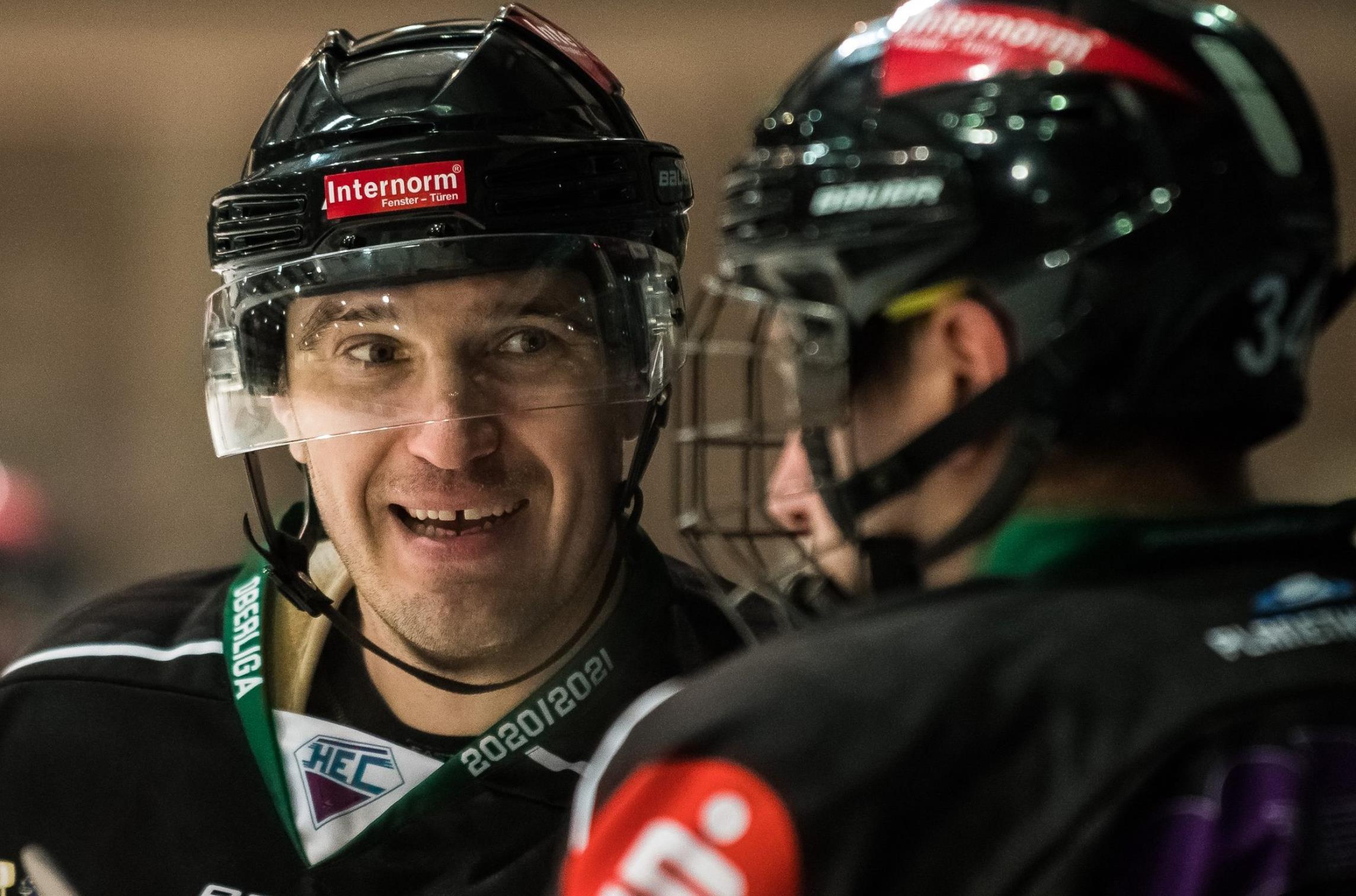 Plätzchen sind für Eishockeyspieler Vitalij Aab kein Tabu
