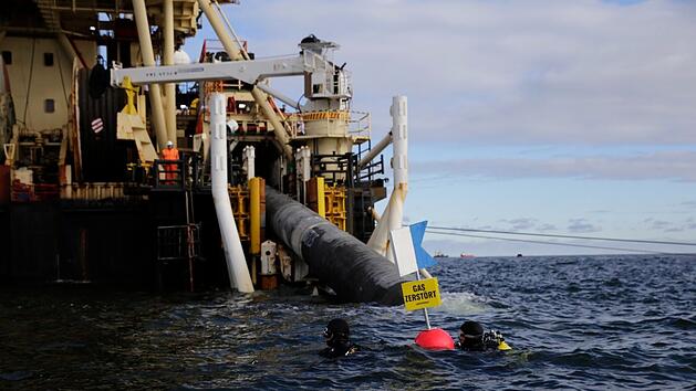 Greenpeace demonstriert gegen Pipeline