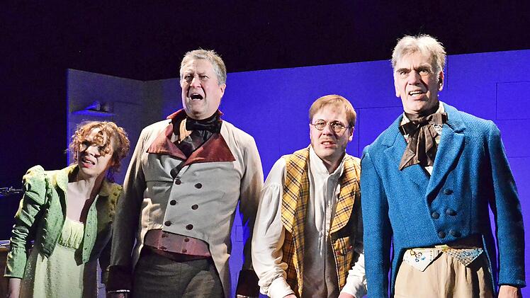Die vier Schauspieler Anna Schindlbeck, Marc Marchand, Ingo Pfeiffer und Yannick Rey des Maßbacher Theaters schlüpfen in Frankenstein in 26 verschiedene Rollen.
