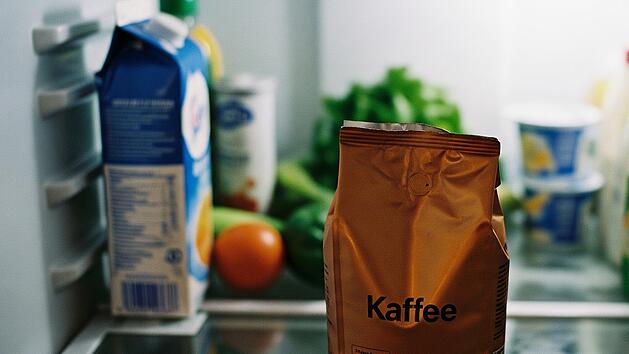 Kaffee im Kühlschrank lagern? Expertin äußert sich zu Mythos