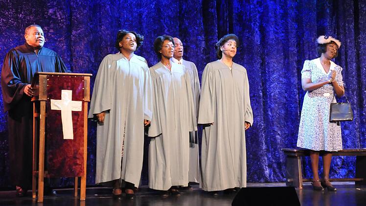 Das Musical "Mahalia" zeigte in unvergleichlicher Weise das Leben der außergewöhnlichen Sängerin und "Queen of Gospel" Mahalia Jackson, einer der großartigsten Vertreterinnen schwarzer religiöser Musik. Foto: Peter Klopf
