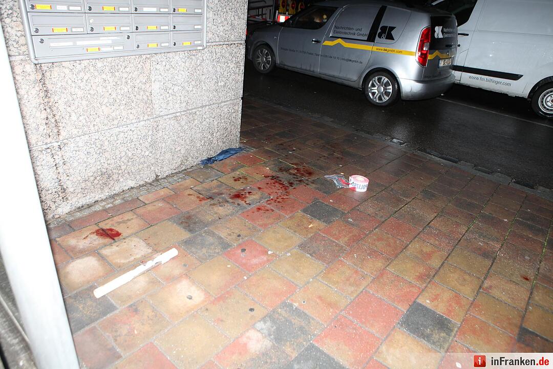 Versuchtes Tötungsdelikt in Ansbach – Opfer verletzt im Krankenhaus - Täter auf der Flucht