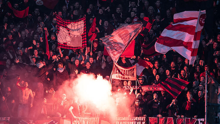1. FC Nürnberg gegen VfB Stuttgart im DFB-Pokal: Hier gibt's das Spiel live im TV.