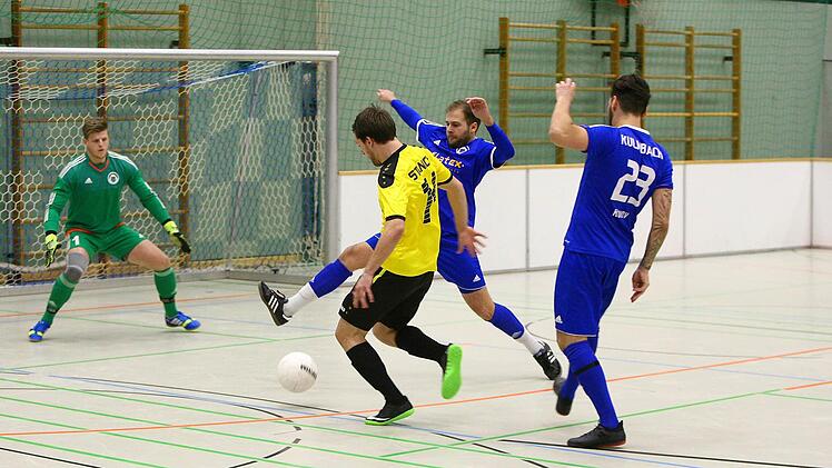 Die Stadtsteinacher unterlagen dem ATS Kulmbach im Finale mit 3:5. Foto: Monika Limmer