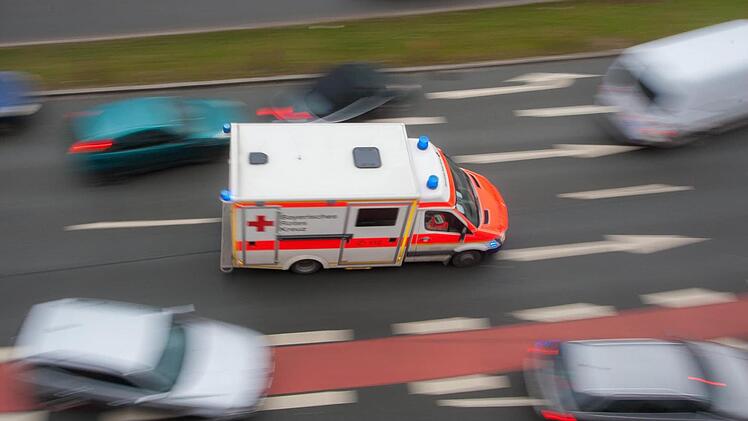 Die angestrebte Hilfsfrist von zwölf Minuten Fahrzeit zum Einsatzort können immer weniger Rettungskräfte in Bayern einhalten. Symbolfoto: Grundmann, NEWS5