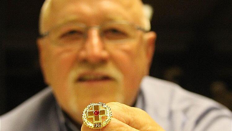 Erhard Löser (Bild) aus Schondra wurde für 125 Mal Blutspenden ausgezeichnet. Die gleiche Ehrung erhielt auch Wolfgang Schmid. Foto: Gerd Schaar