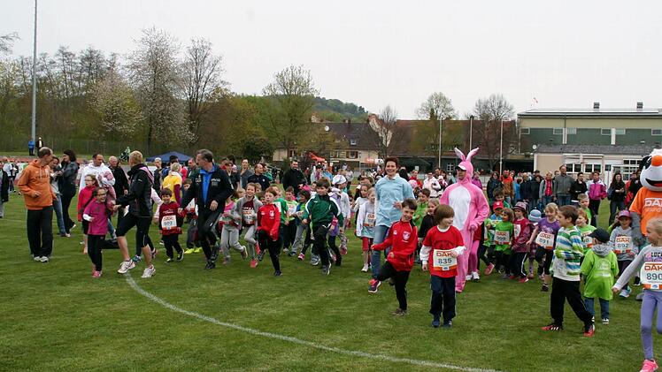 Warm-up mit Jana Haase  Foto: Werner Vogel