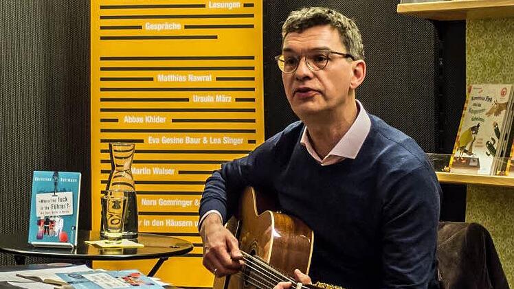 Christian Seltmann stellte seinen Berlin-Band bei einer Lesung in Coburg vor. Foto: Jochen Berger