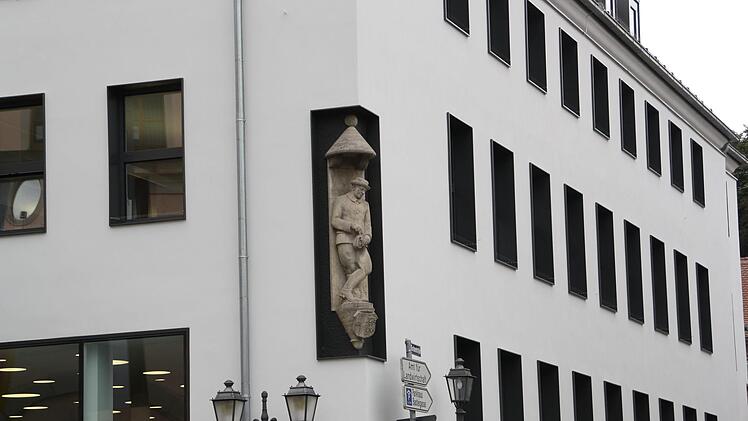 Der Sparer an der Ecke des heute städtischen Gebäudes Buchbindergasse 5. Foto: Erich Olbrich
