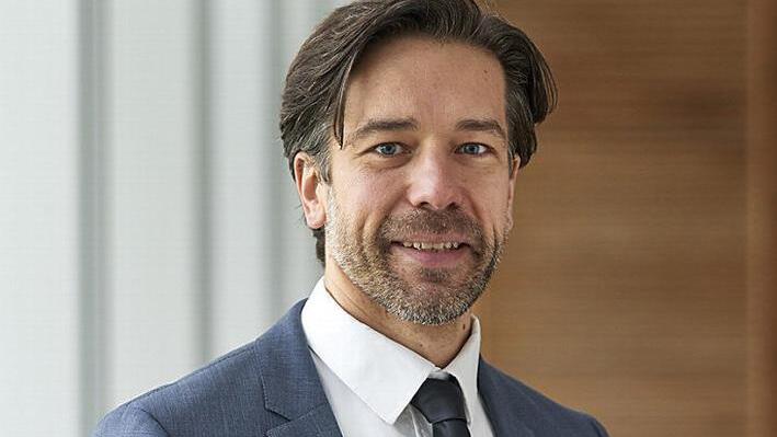Während seines Studiums wurde bei Professor Uwe Demmler das Interesse am Thema Steuern geweckt: "In jeder Vorlesung ging bei mir ein Lämpchen an und ich hatte wieder etwas verstanden."  Foto: Hochschule Coburg