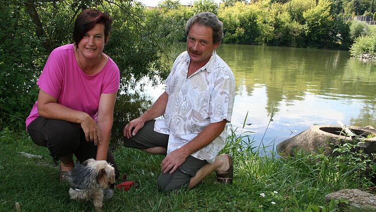 N&auml;her am Fluss liegt kaum ein anderer Platz - f&uuml;r Peter und Ute Haase ein Grund, hier Station zu machen.  Foto: Sabine Paulus