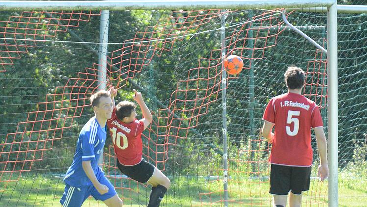 Abdrehen zum Torjubel: ein Münnerstädter Treffer beim Spiel in Fuchsstadt. Foto: ssp