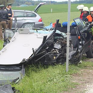 Ansbach: Fahranfänger kracht in Bagger