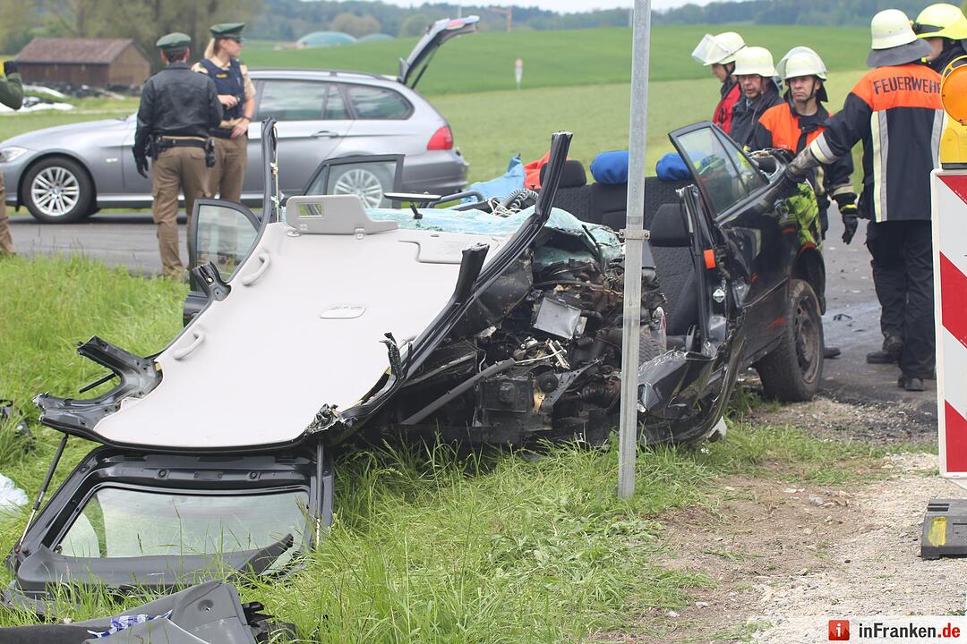 Ansbach: Fahranfänger kracht in Bagger