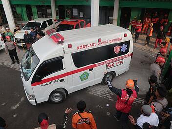 Internat in Indonesien eingestürzt