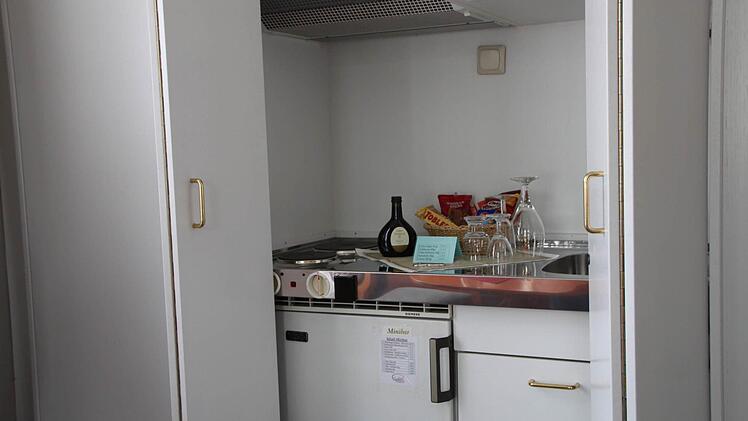 Die Mini-Bar in jedem Zimmer gehört bald der Vergangenheit an. Foto: Ulrike Müller