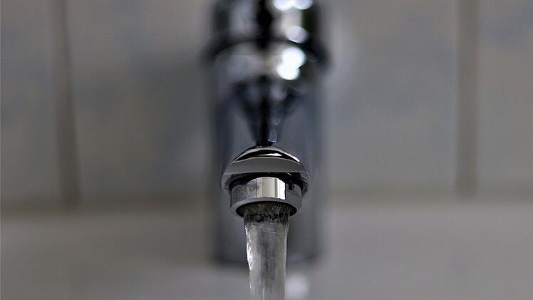 Bundesamt warnt vor dem Trinken von warmem Leitungswasser