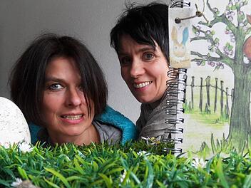 Petra Ringelmann-Blank und Barbara Bollerhoff, die seit sieben Jahren Kinderbücher unter dem Namen "Ringelhoff und Bollermann" veröffentlichen Foto: pr