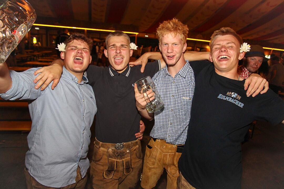 Am letzten Tag vom Bierfest wurde nochmal richtig gefeiert.