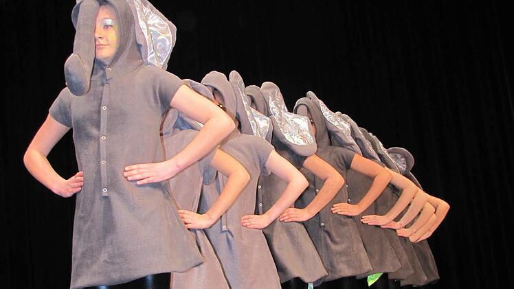 Die Tanzgruppe "Flying feet" begeisterte mit ihren Tanzfiguren zur Musik aus dem Musical "Dschungelbuch".