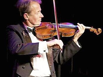 Höhepunkt des "Tages der offenen Kirchentür" wird das Konzert von Starviolinist Michael Grube. Foto: privat