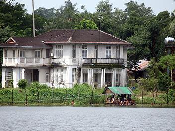 Elternhaus von Aung San Suu Kyi wird versteigert