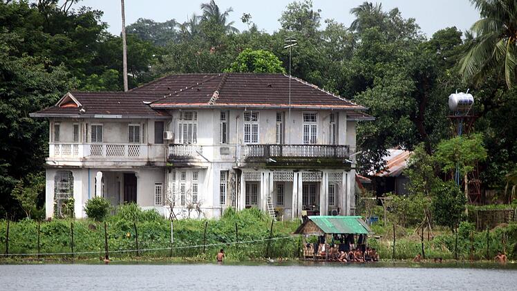 Elternhaus von Aung San Suu Kyi wird versteigert
