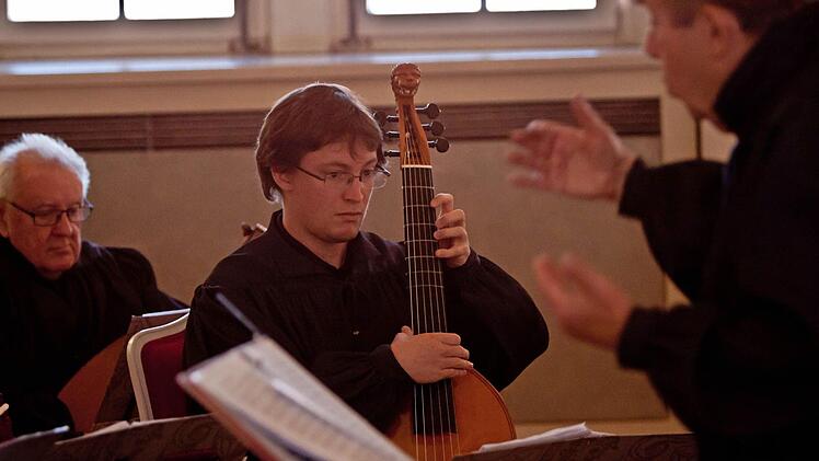 Impressionen vom Konzert mit dem Melchior-Franck-Kreis im Riesensaal der Coburger Ehrenburg.Foto: Jochen Berger