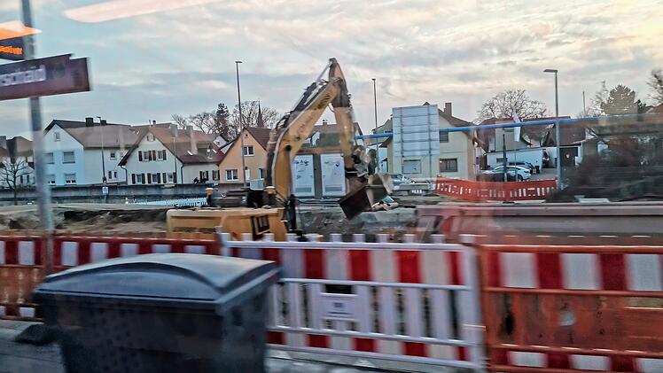 Bauarbeiten am Bahnhof Hirschaid im Februar 2025.