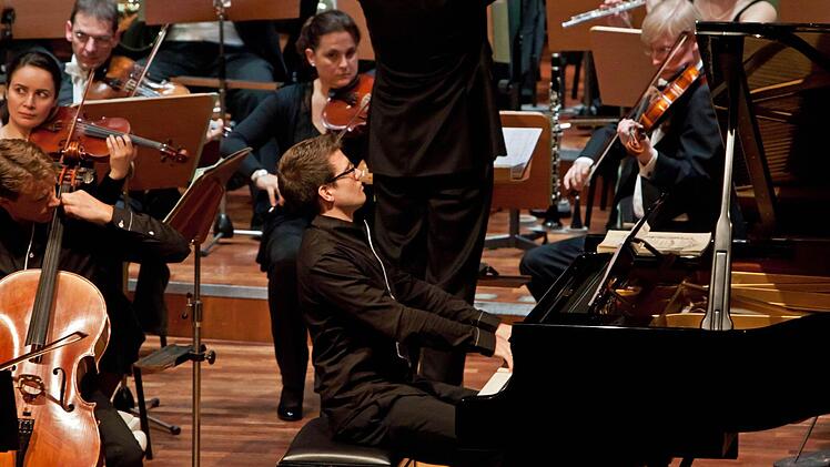 Impressionen vom Sinfoniekonzert des Landestheaters im Coburger Kongresshaus.Foto: Jochen Berger