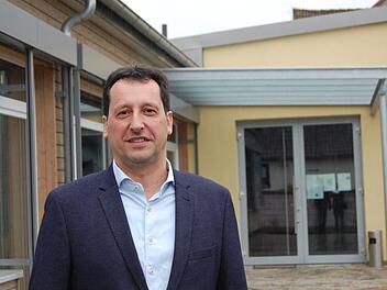 Oliver Lukaschewitsch von der Unabh&auml;ngigen W&auml;hlergemeinschaft ist einer von drei B&uuml;rgermeister-Kandidaten in Fuchsstadt.  Wolfgang D&uuml;nnebier