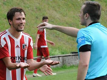 Philipp Pfeuffer (FC Fuchsstadt) freut sich auf den Re-Start - sicher mit turbulenten Situationen.  Foto: Archiv/ssp