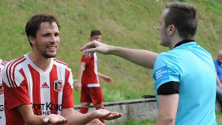Philipp Pfeuffer (FC Fuchsstadt) freut sich auf den Re-Start - sicher mit turbulenten Situationen.  Foto: Archiv/ssp