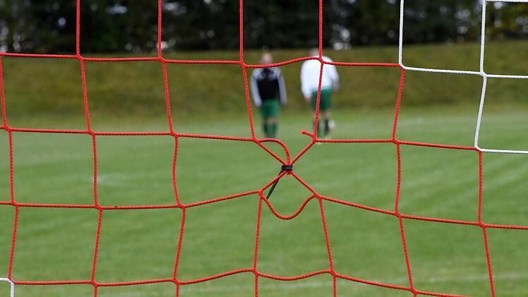 Schnappschuss vom Spiel des BSC Lauter gegen den FSV Schönderling (1:2). Foto: Hopf