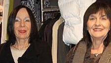 Birgid Wolf (links) und ihre Schwester Marion Rennecke  Foto: Helke Renner
