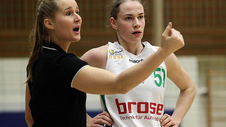 Jessie Miller und die talentierte Julia Förner (r.) - die Co-Trainerin, derzeit in den USA unterwegs, steht in enger Verbindung mit dem Team.